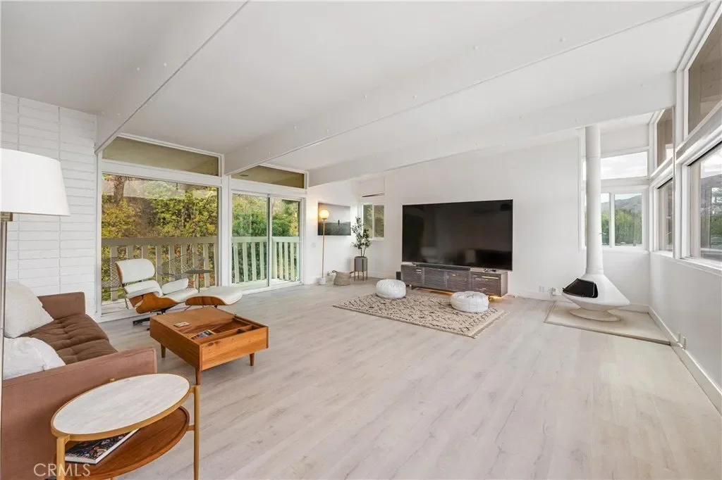 17042 Lisette, Granada Hills, CA, 91344, USA, Los Angeles, California, United States. - Photo 40