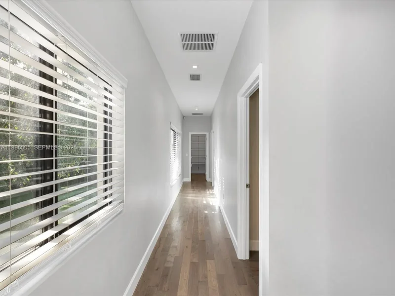 8501 SW 68th St Rd, Miami, Florida, United States. - Photo 18