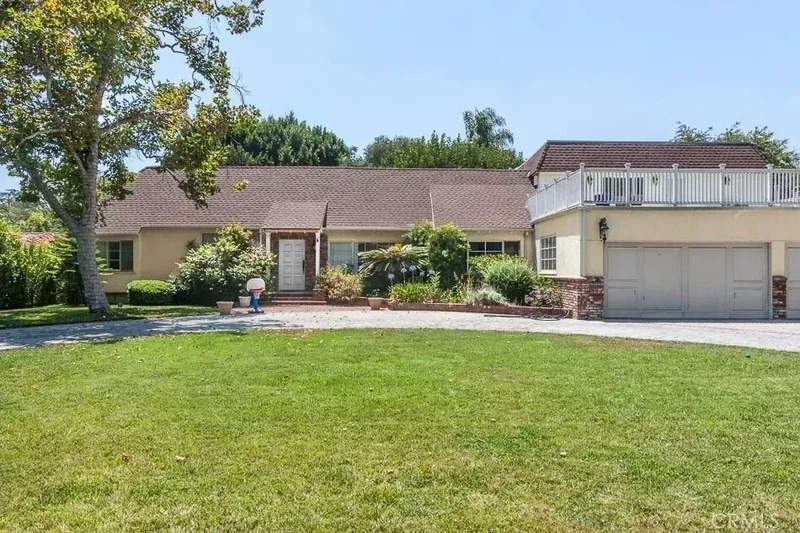 4645 Ledge Avenue, Los Angeles, California, United States. - Photo 2