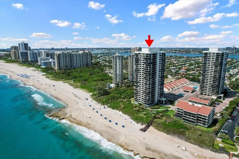4000 N Ocean Drive 2004, Riviera Beach, Florida, United States. - Photo 41