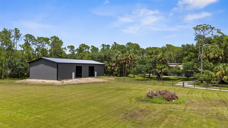 4060 WOODLAND BOULEVARD, NORTH PORT, FL 34291, North Port, Florida, United States. - Photo 13