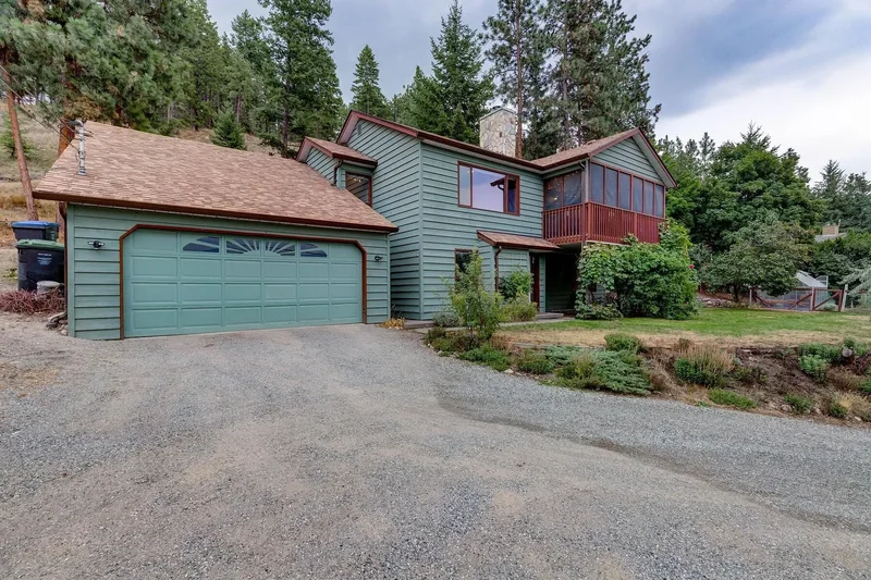 16455 Commonage Road, Lake Country, BC V4V 1B3, Lake Country, British Columbia, Canada. - Photo 20