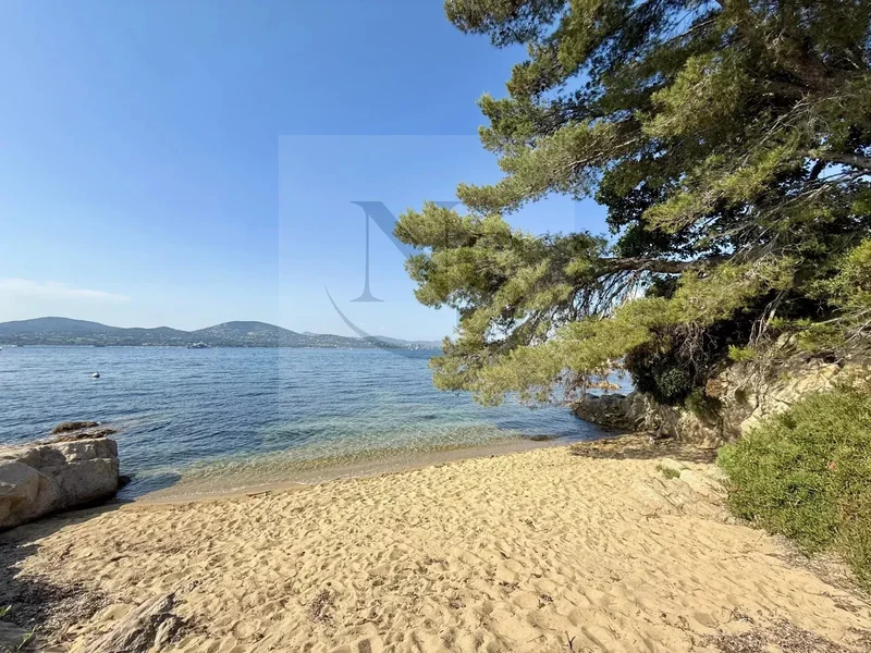 Saint-Tropez, Provence-Alpes-Côte d'Azur, France. - Photo 3
