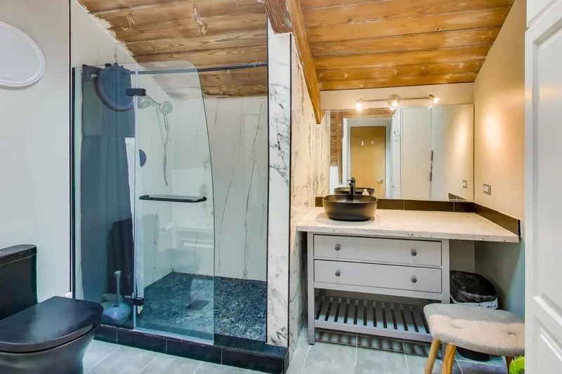 1140 W Cornelia Avenue #D, Chicago, Illinois, United States. - Photo 23