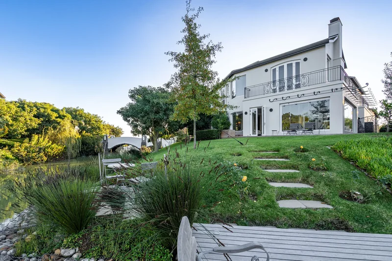 Contemporary Luxury Living