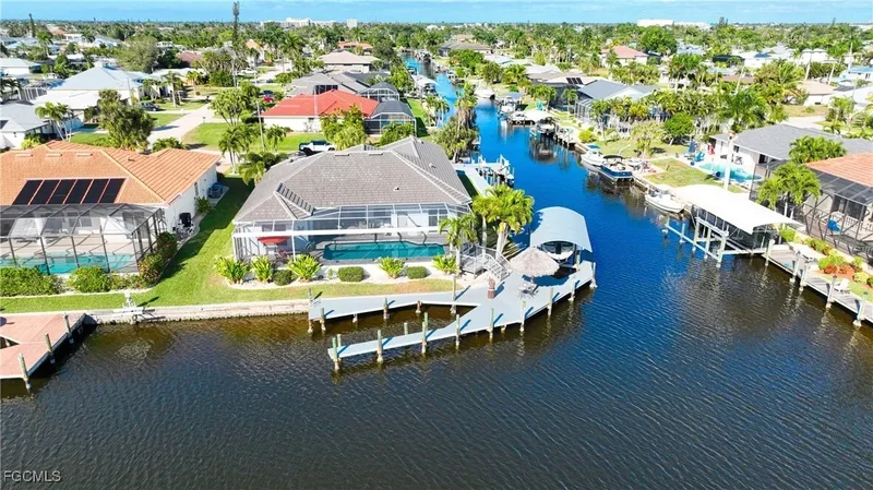 5374 Cortez Court, Cape Coral, Florida, United States. - Photo 7