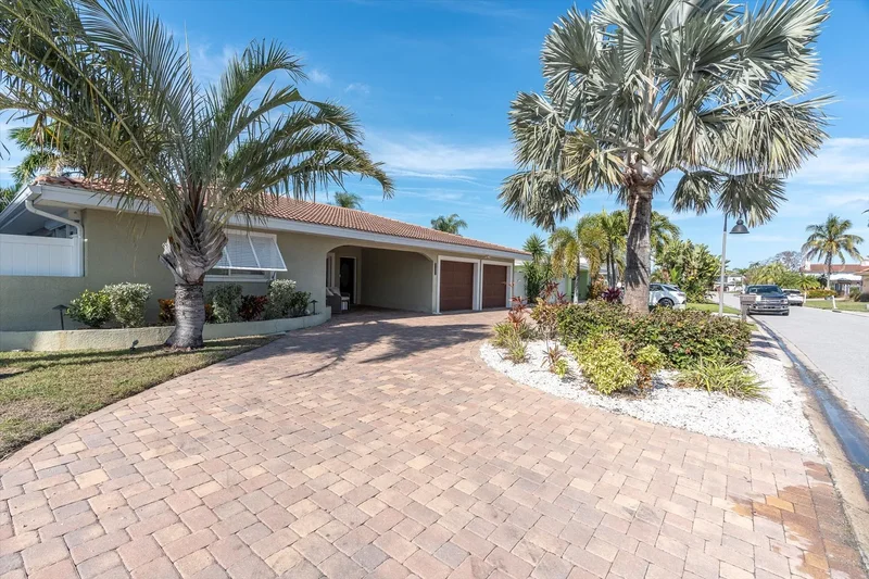 17352 Kennedy Dr, North Redington Beach, FL 33708, Madeira Beach, Florida, United States. - Photo 3