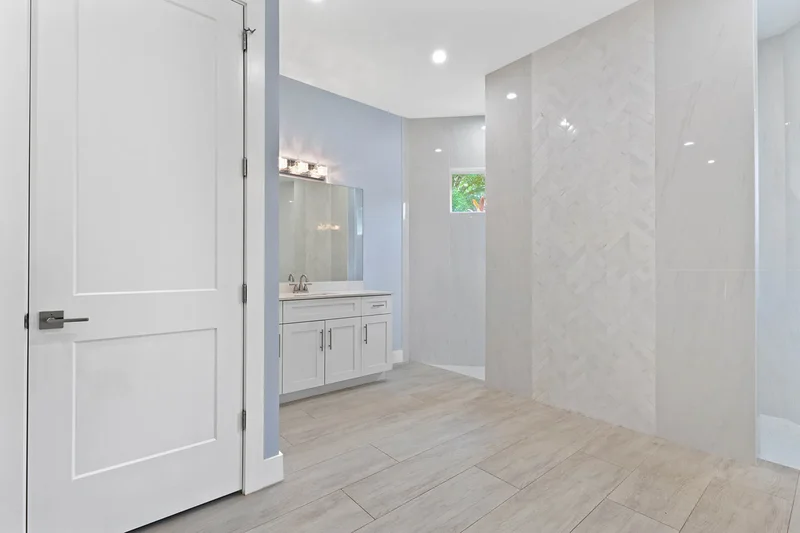 235 6th Street SE, Naples, FL 34117, Naples, Florida, United States. - Photo 29