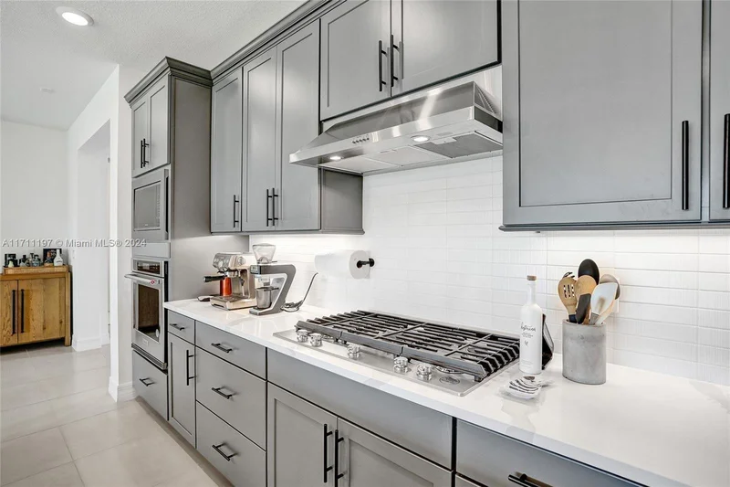 4536 N Silverwood Ln N, Fort Lauderdale, Florida, United States. - Photo 27