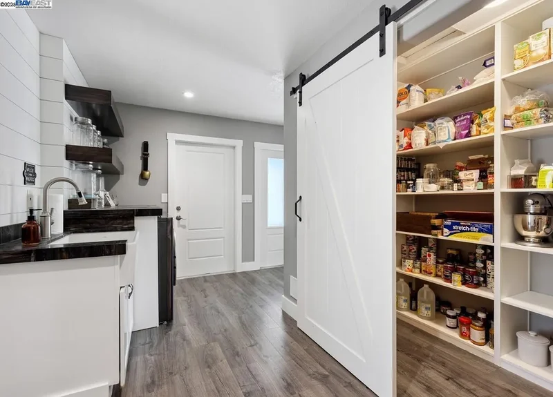 Single Family Residence in Livermore