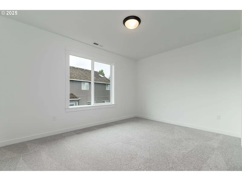 2263 SW Phyllis Pl, Gresham, OR 97080, Gresham, Oregon, United States. - Photo 30