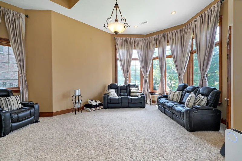 5909 S Brightwater Trail, Springfield, MO 65810, Springfield, Missouri, United States. - Photo 15
