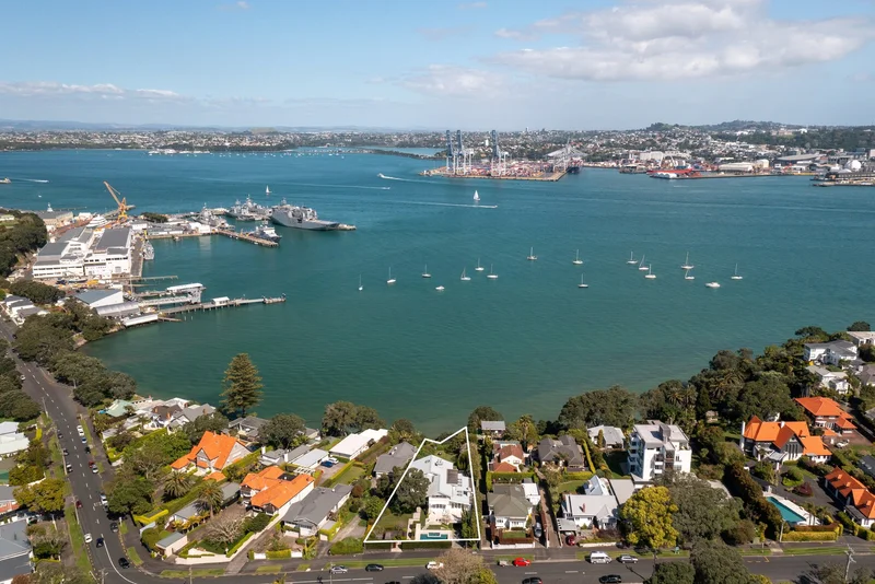 21 Stanley Point Road Devonport, Auckland, N 0624, Auckland, Auckland, New Zealand. - Photo 49