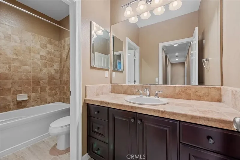 32437 Yosemite, Temecula, California, United States. - Photo 47