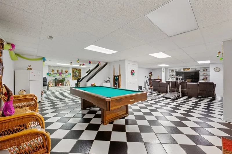 28951 Forest Lake Lane, Libertyville, Illinois, United States. - Photo 22