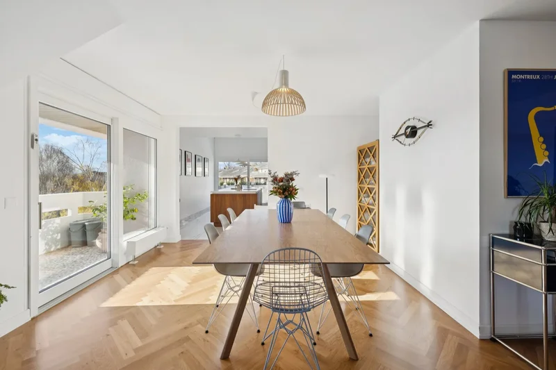 Elegant, Fully Renovated Penthouse Duplex Bathed in Light in the Heart of Cologny.