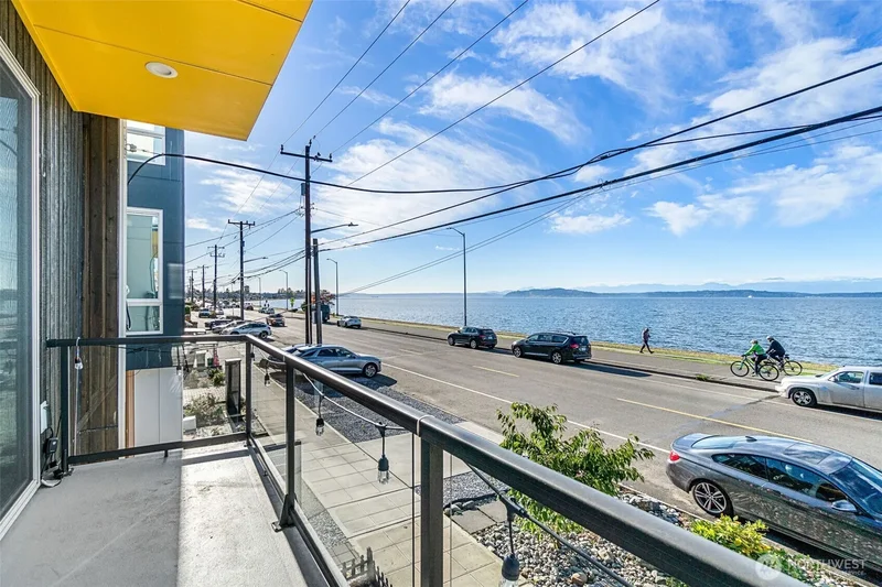 1772 Alki Avenue SW #B, Seattle, WA 98116, Seattle, Washington, United States. - Photo 8
