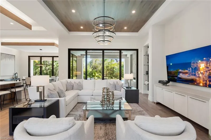 3540 Crayton RD, Naples, Florida, United States. - Photo 2