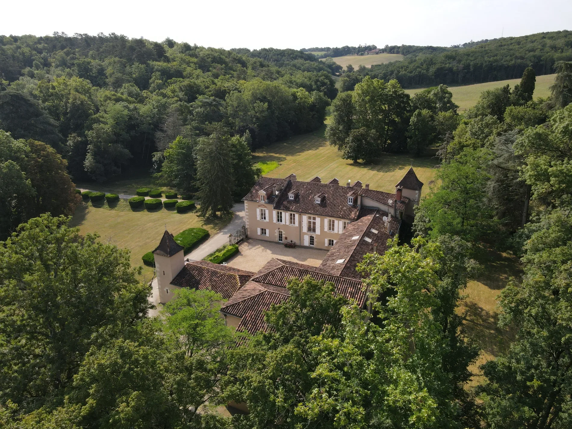 Duran, Occitanie, France. - Photo 22