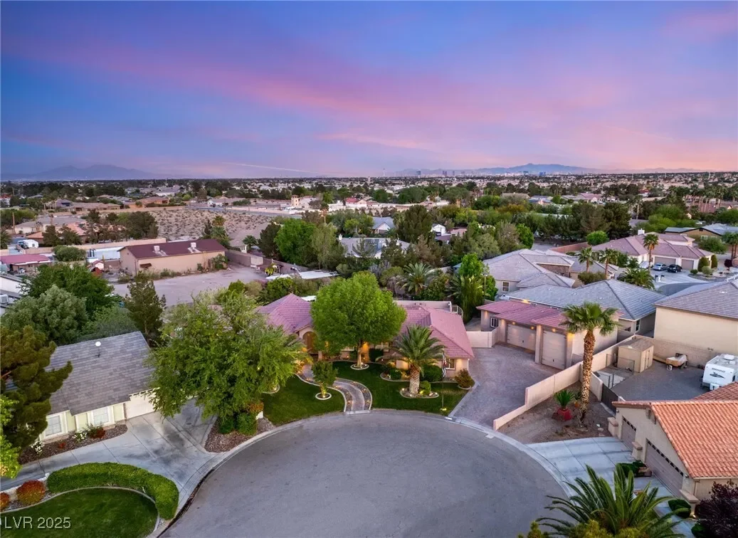 8275 W Craig Road, Las Vegas, Nevada, United States. - Photo 47