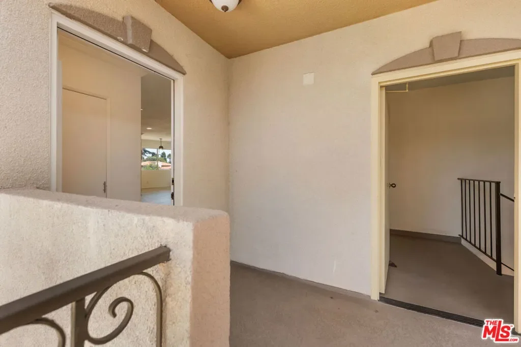 222 7th Street 301, Santa Monica, California, United States. - Photo 12
