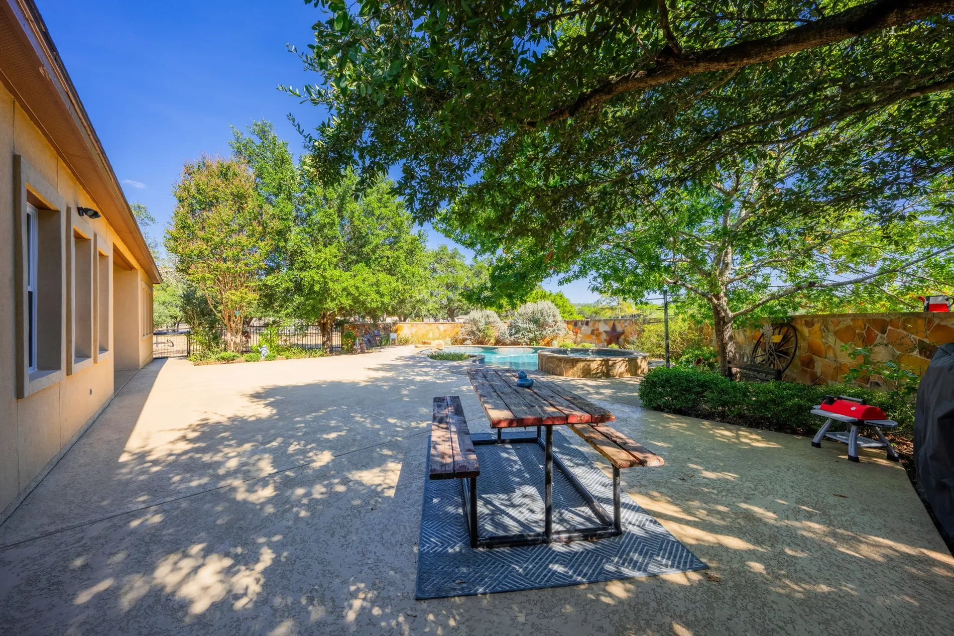 377 Waterstone Parkway , Boerne, TX 78006, Boerne, Texas, United States. - Photo 5