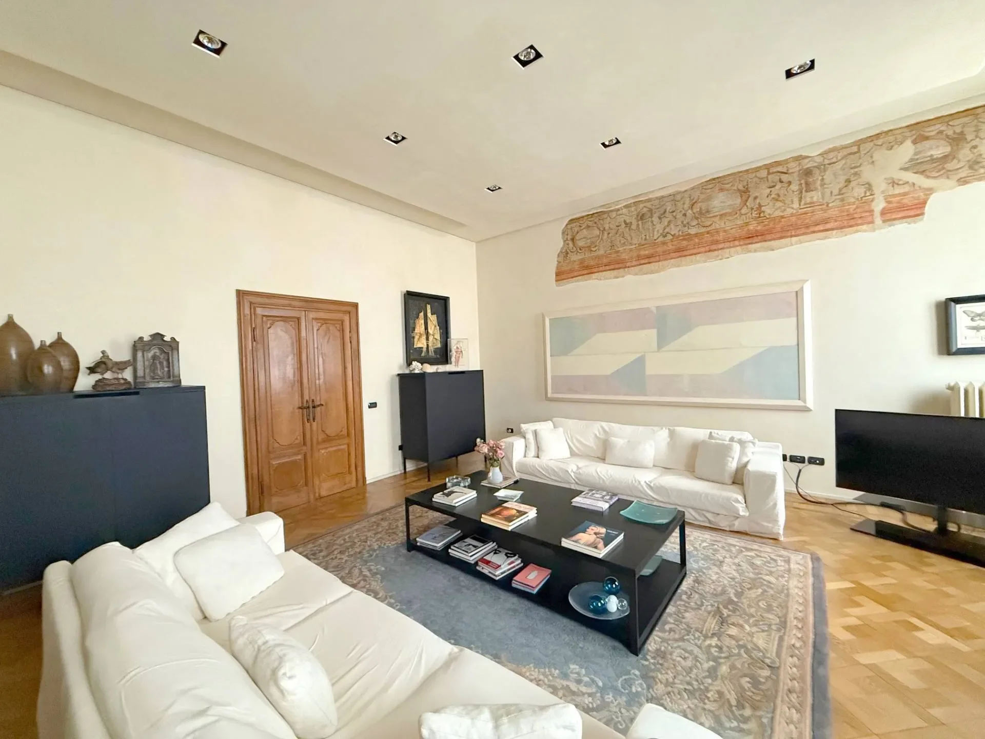 Gallery photo 10