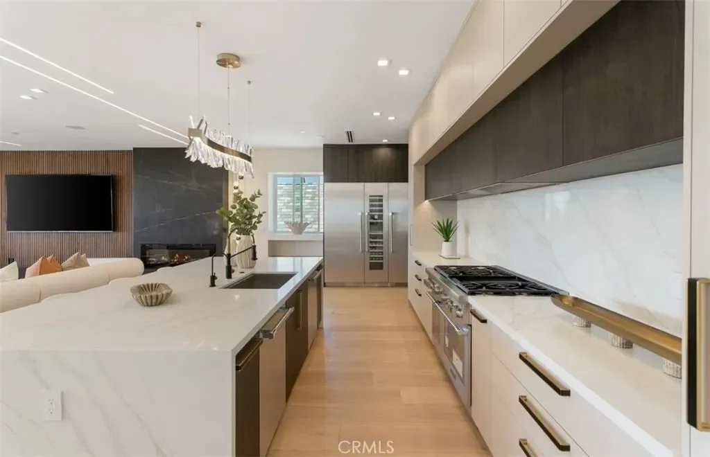 4 Narbonne, Newport Beach, California, United States. - Photo 21