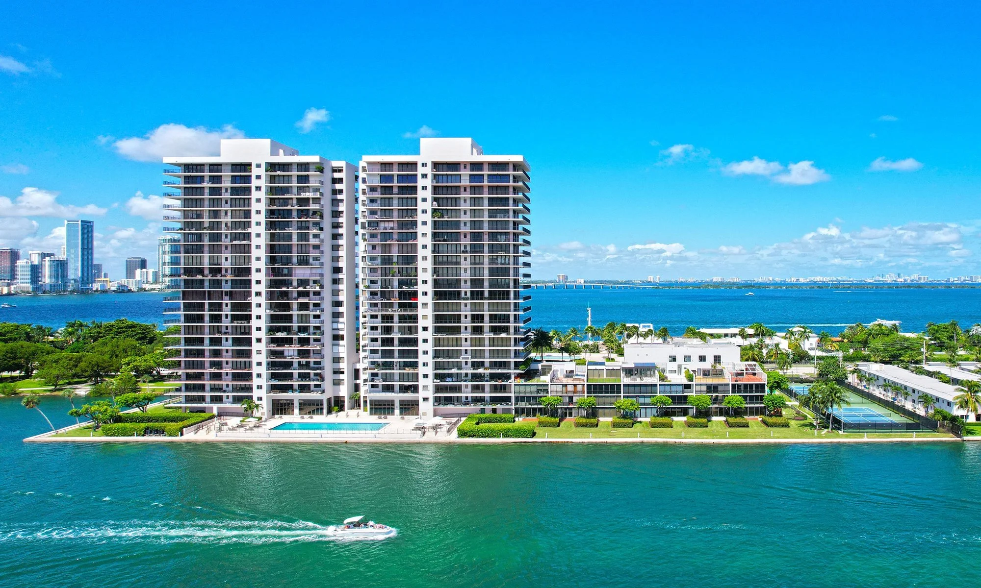 1000 Venetian Way , Miami Beach, FL 33139, Miami Beach, Florida, United States. - Photo 21