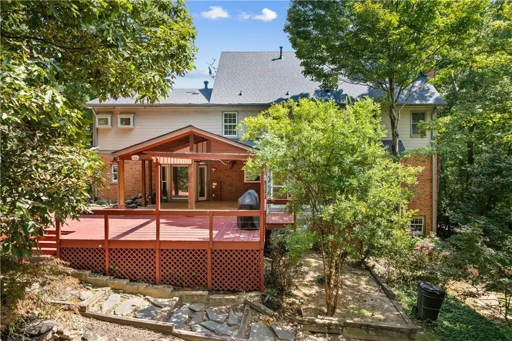 7300 Chattahoochee Bluff Drive, Atlanta, Georgia, United States. - Photo 10