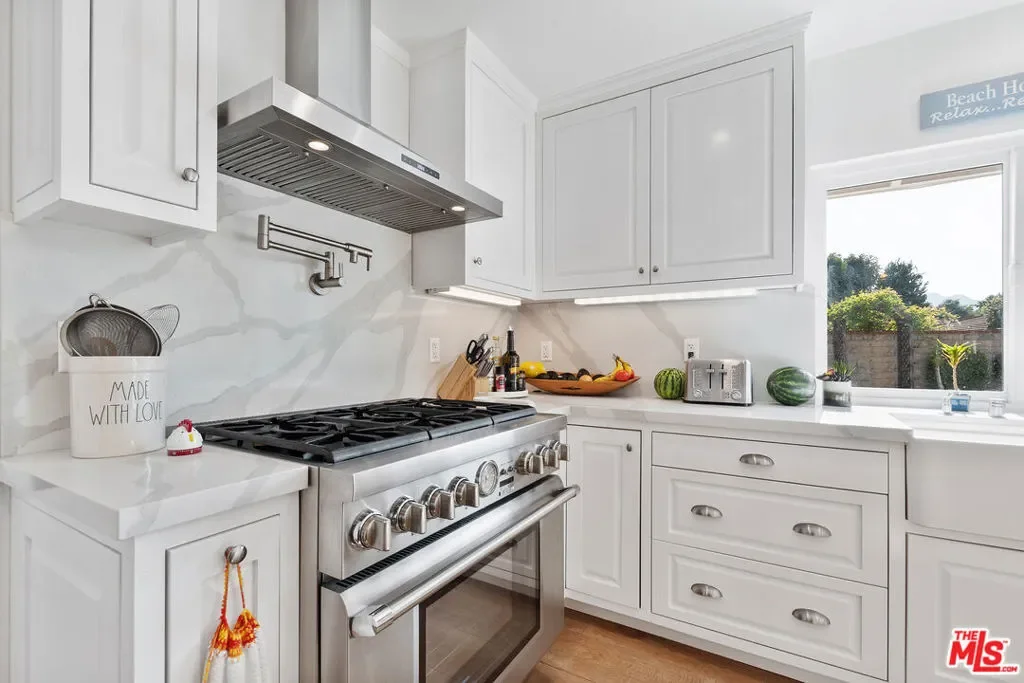 4551 Wolsey Court, Thousand Oaks, California, United States. - Photo 2