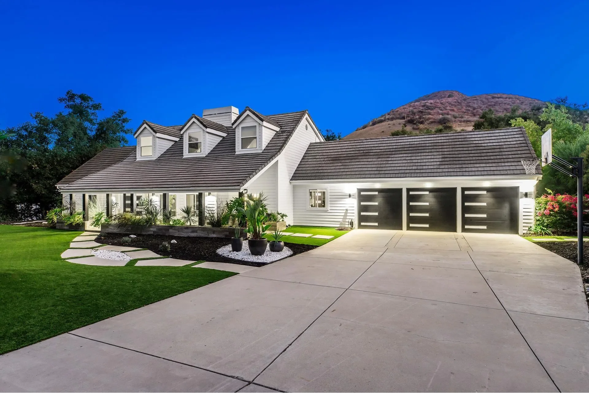 207 SADDLEBOW Road, Bell Canyon, California, United States. - Photo 22
