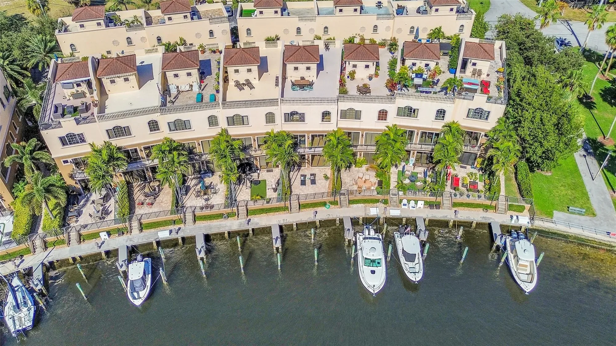 2254 SE 7th Street, Hillsboro Beach, Florida, United States. - Photo 45