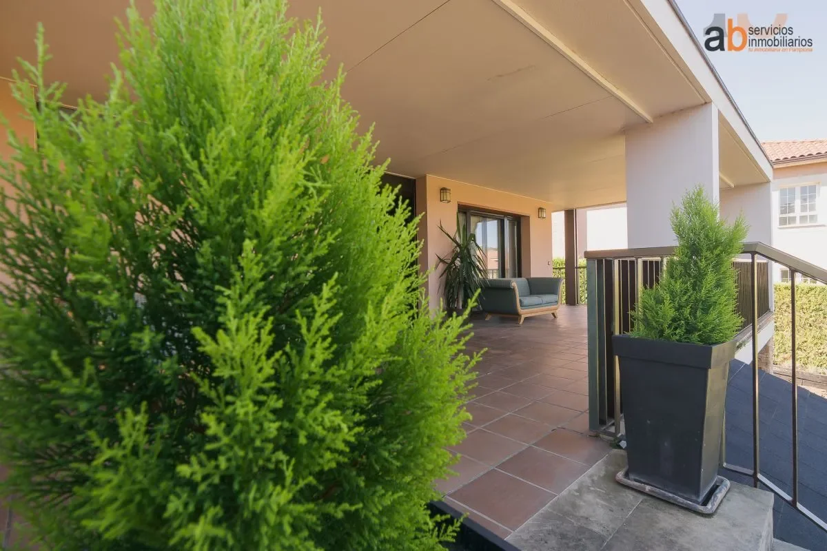 Exterior photo 12