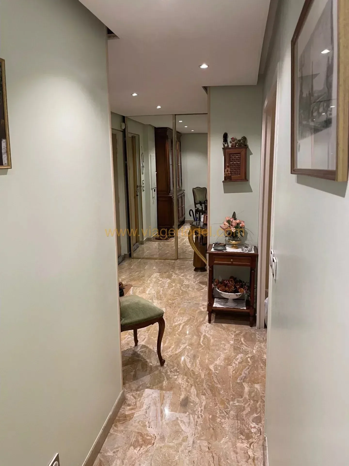 Ref.: 9694 - LIFE ANNUITY - NICE (06) - Occupied 3-room apartment
