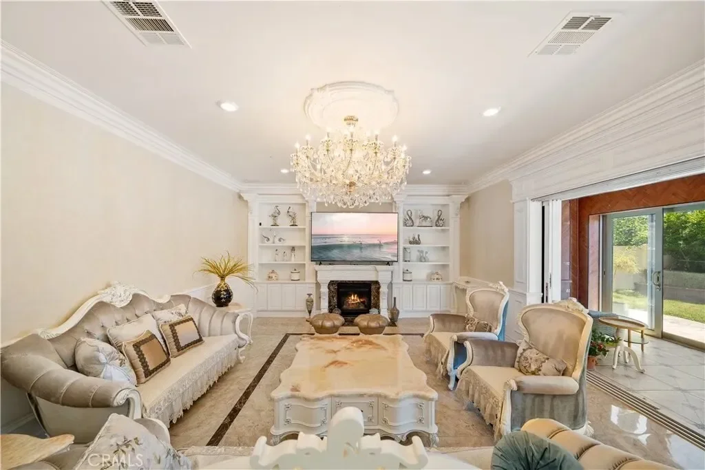 6829 Birmingham Drive, Chino, California, United States. - Photo 14