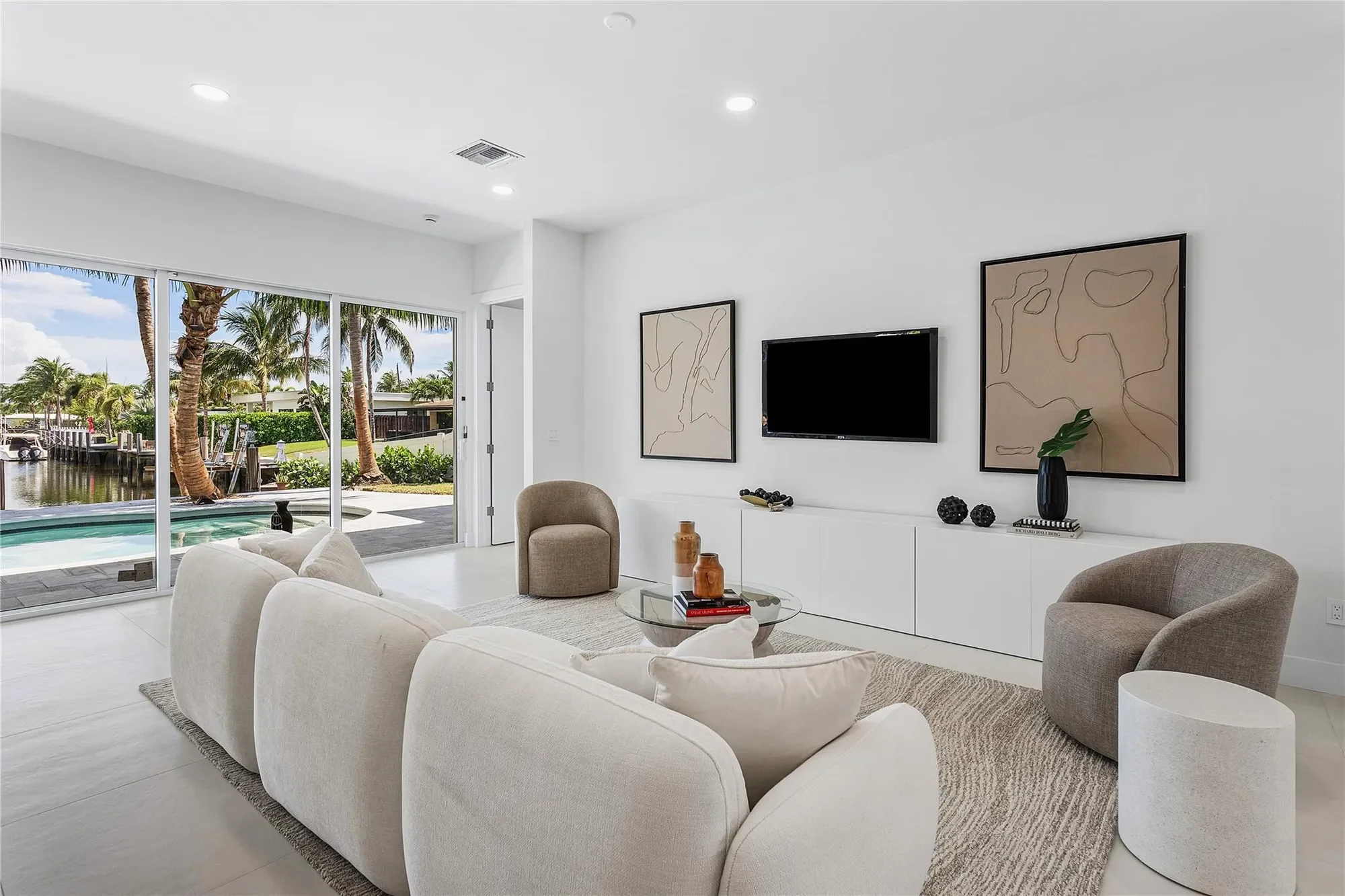 171 SE 4th Ct, Pompano Beach, Florida, United States. - Photo 4