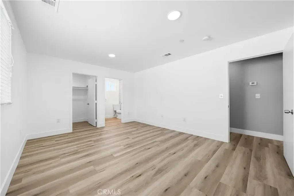 3721 S San Pedro Street, Los Angeles, California, United States. - Photo 10