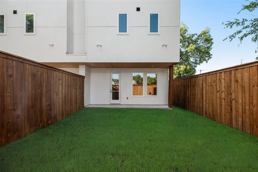 1121 Muncie Avenue, Dallas, Texas, United States. - Photo 25