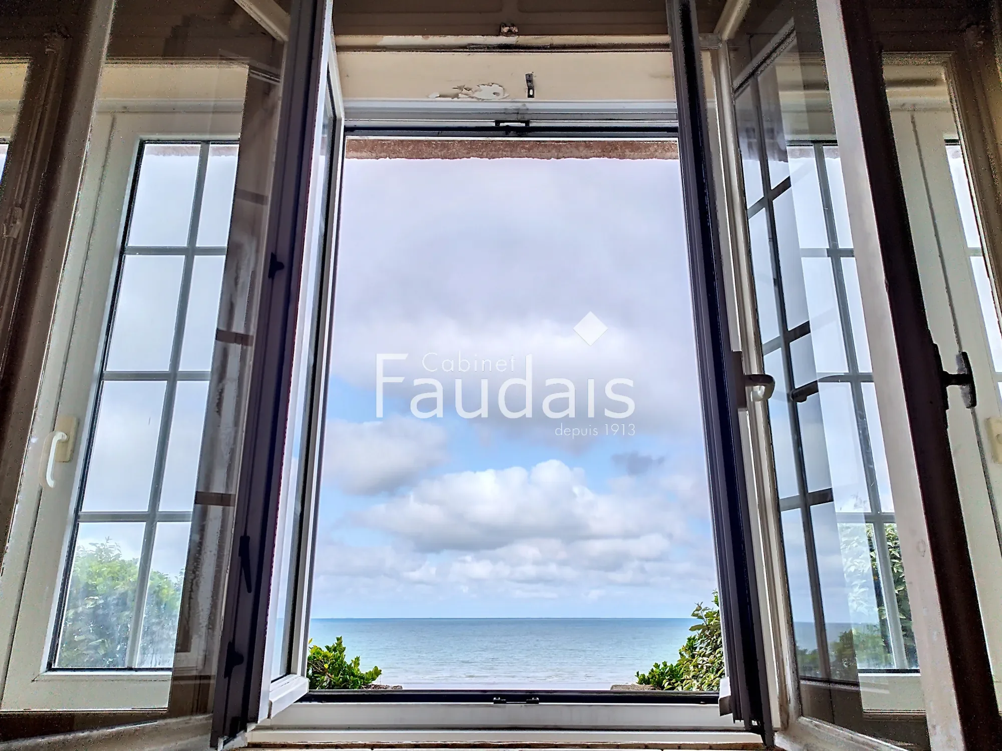 Agon-Coutainville, Normandy, France. - Photo 4
