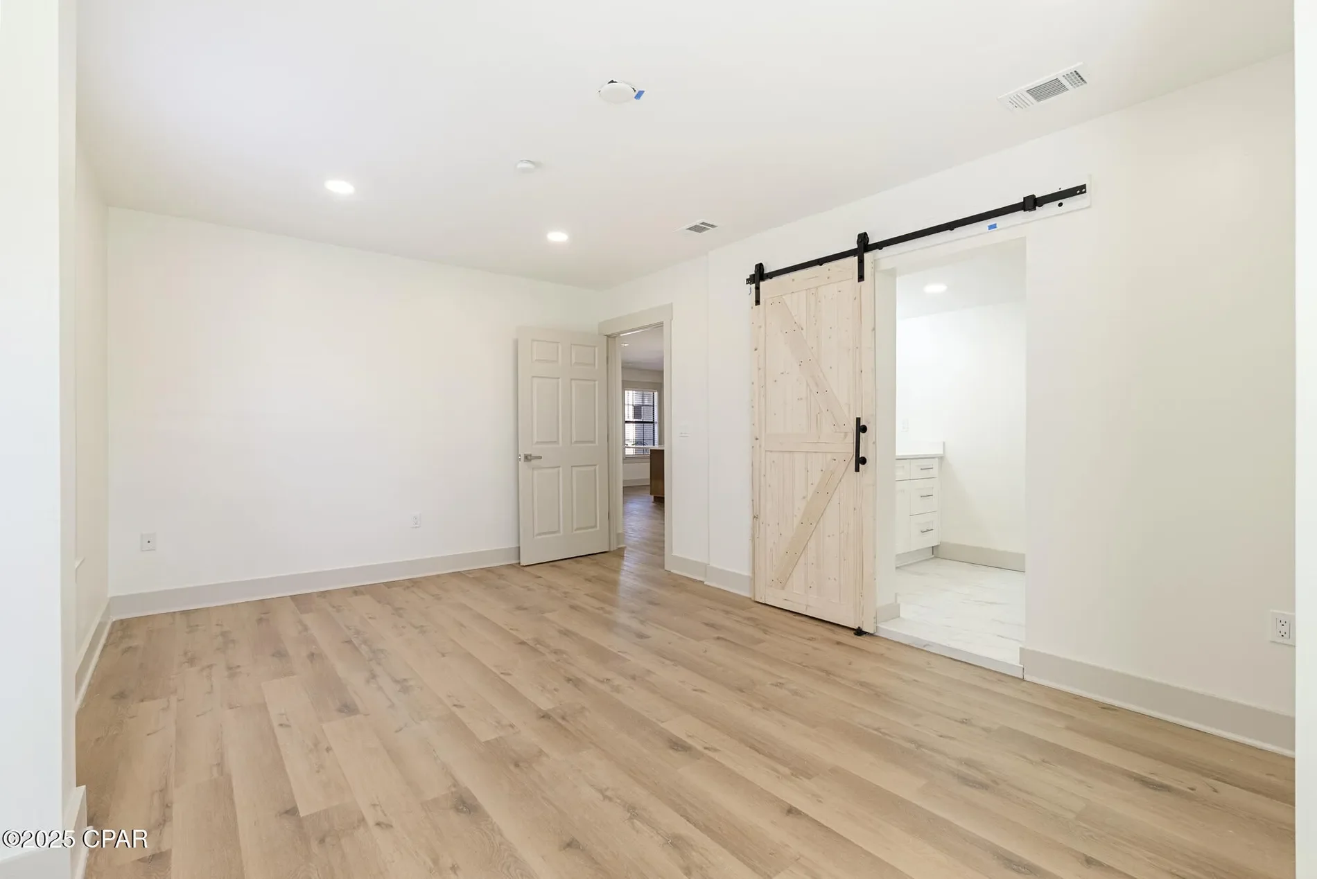Gallery photo 3