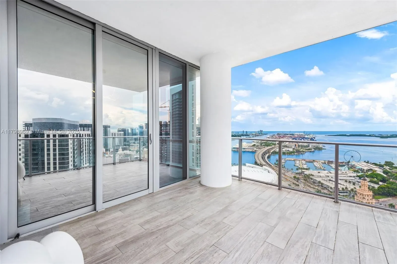 851 NE 1st Ave #4011, Miami, FL 33132, Miami, Florida, United States. - Hero Image