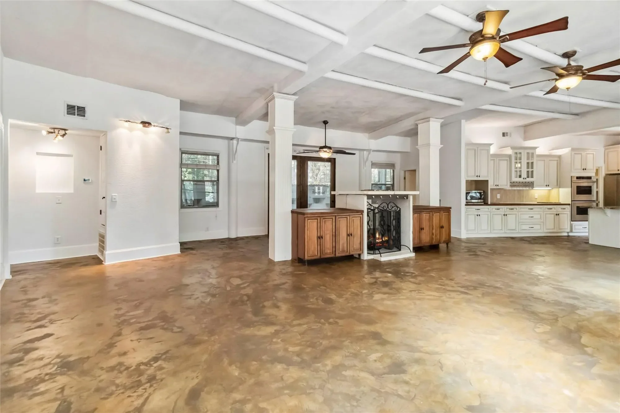 208 Old Potato RD, Paige, Texas, United States. - Photo 7