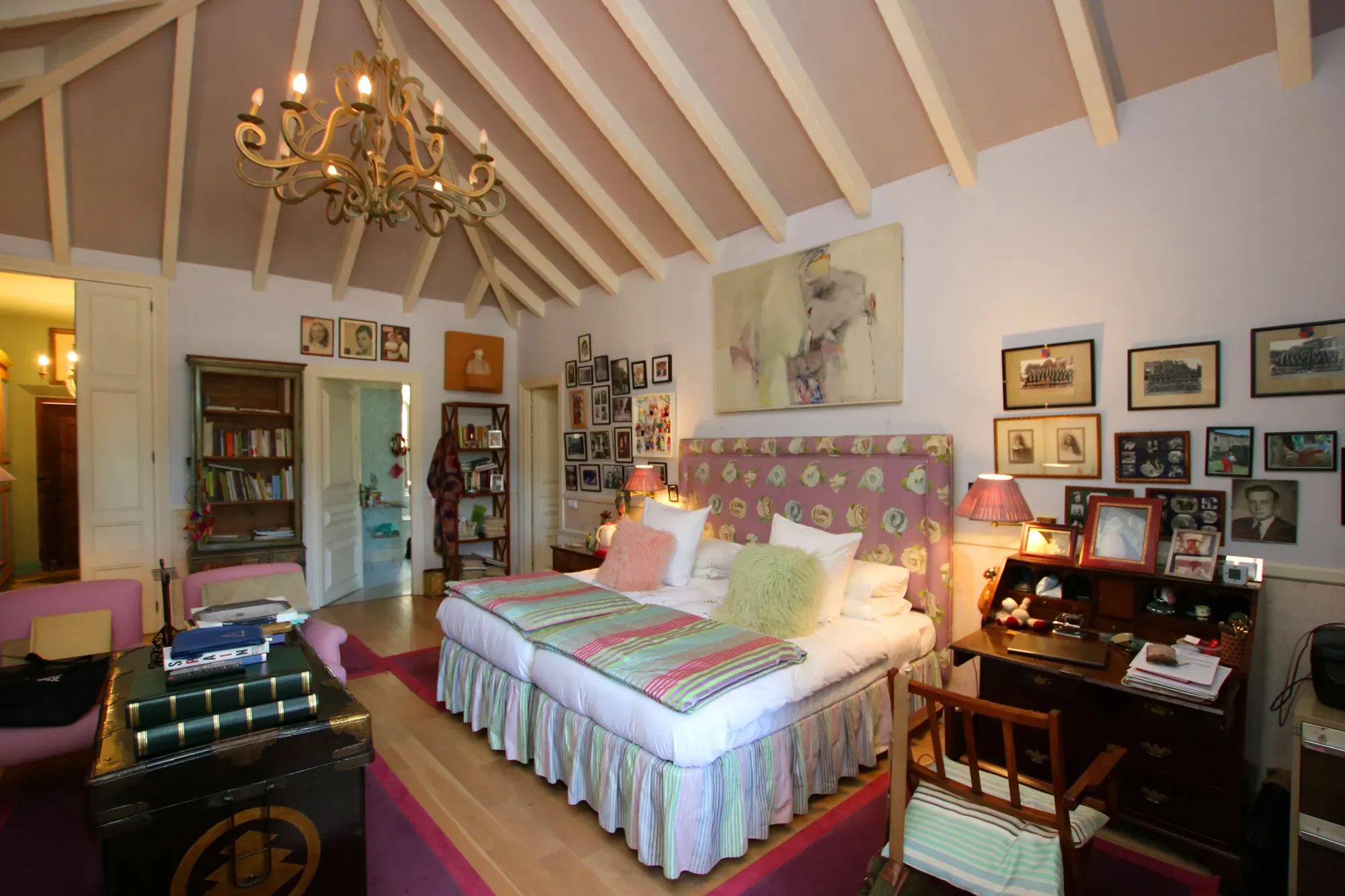 Gallery photo 12