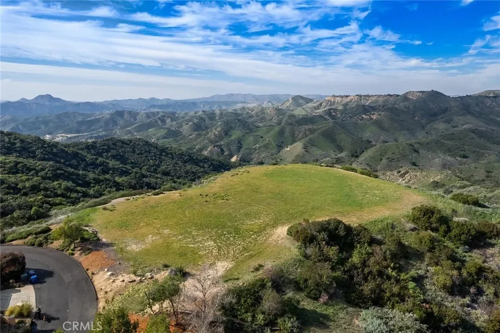 24931 THOUSAND PEAKS Road, Hidden Hills, California, United States. - Photo 5