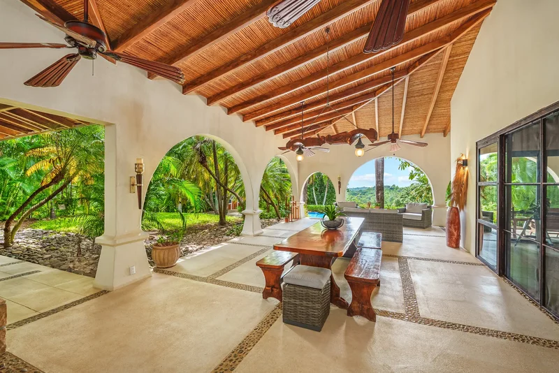 Villa Meridiana Ocean View, Off Grid Luxury Retreat