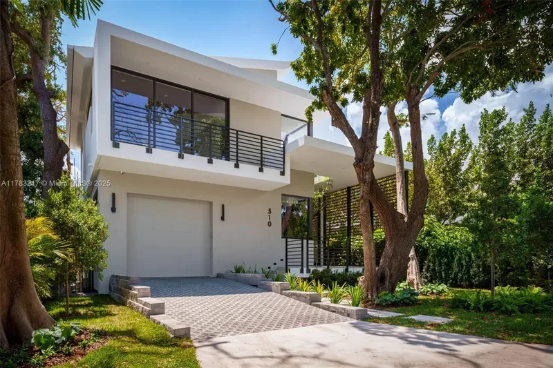 510 NE 52nd St, Miami, Florida, United States. - Photo 5