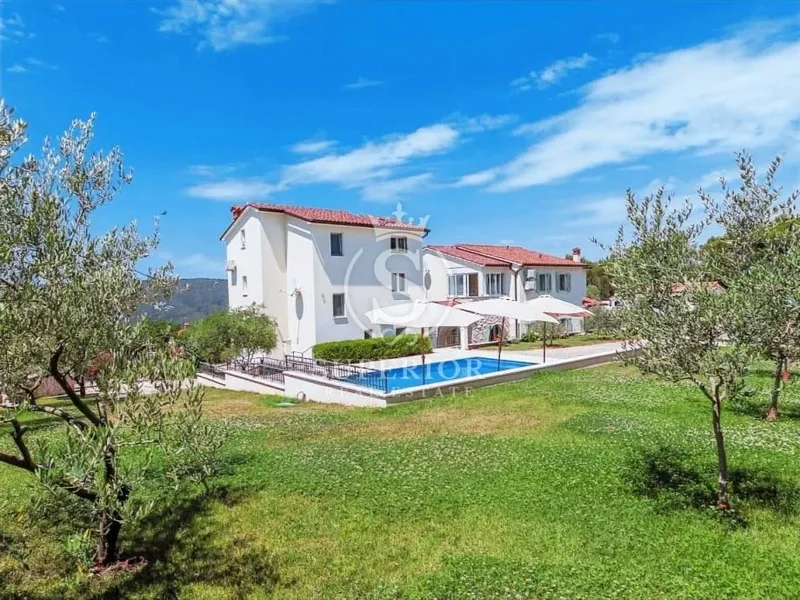 ISTRIA, TRGET – HOUSE WITH POOL 121 M²
