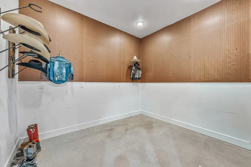 385 Private Road 1733, Stephenville, TX 76401, Stephenville, Texas, United States. - Photo 22