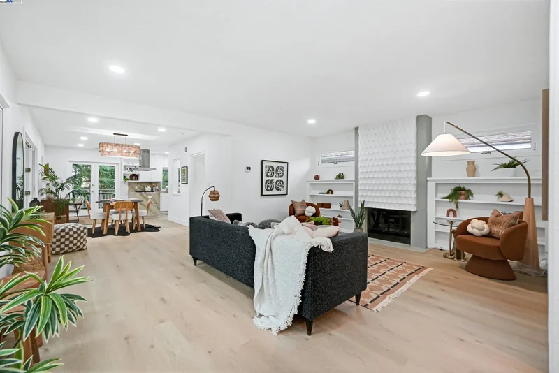 2420 Hillside Ave, Berkeley, California, United States. - Photo 11